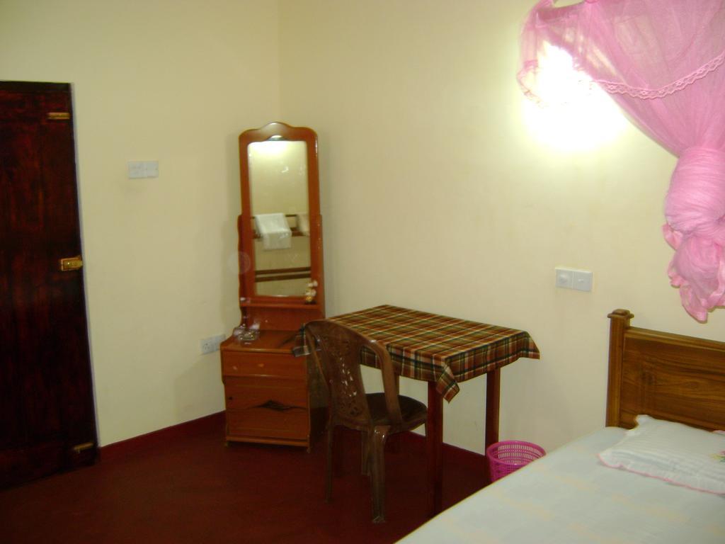 Family Guest House Mirissa Ngoại thất bức ảnh